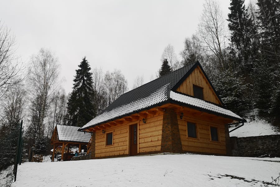 domek letniskowy vs domek całoroczny